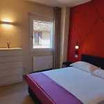 The 6 Apartmán *