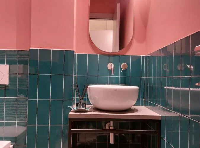 The 6 Lägenhet *