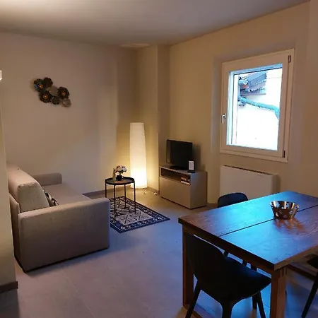 Apartament The 6